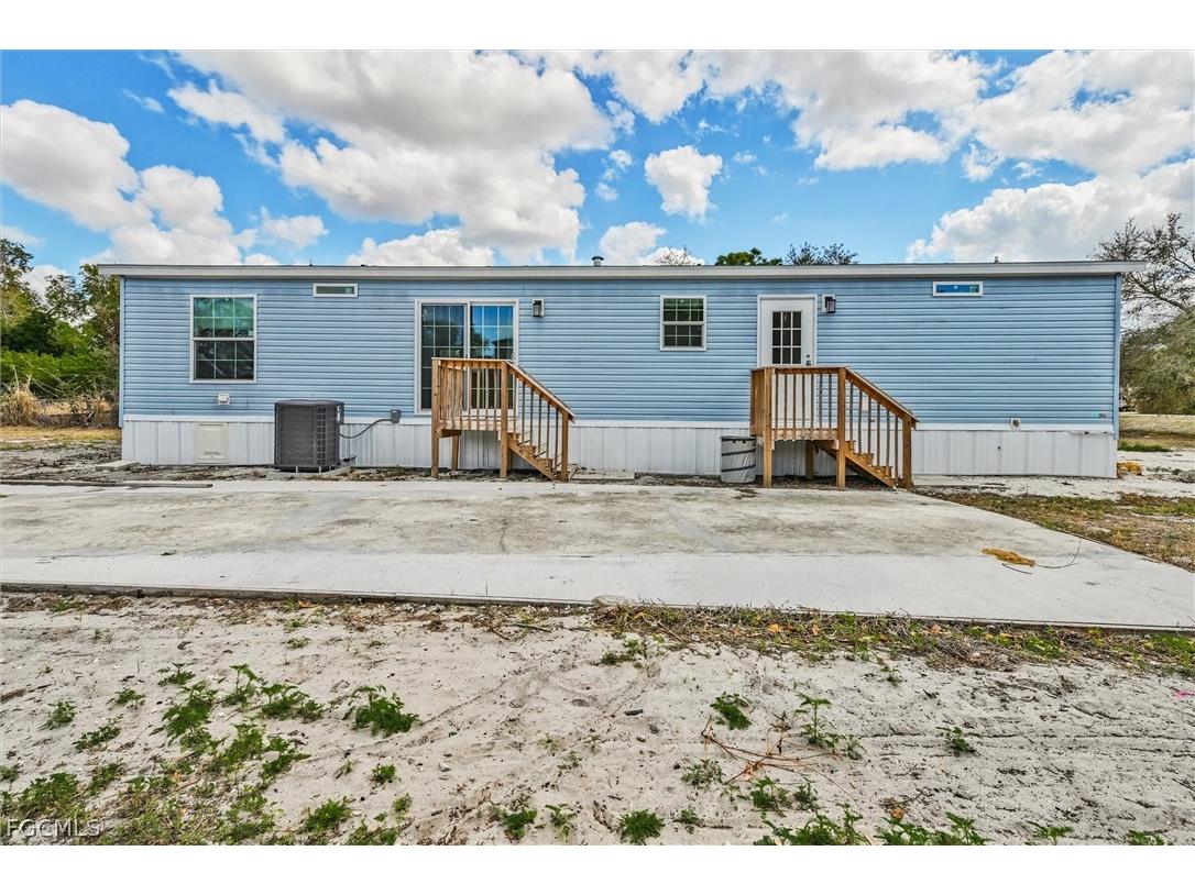 1770 Tucker Lane North Fort Myers FL 33917 2026011269 image4