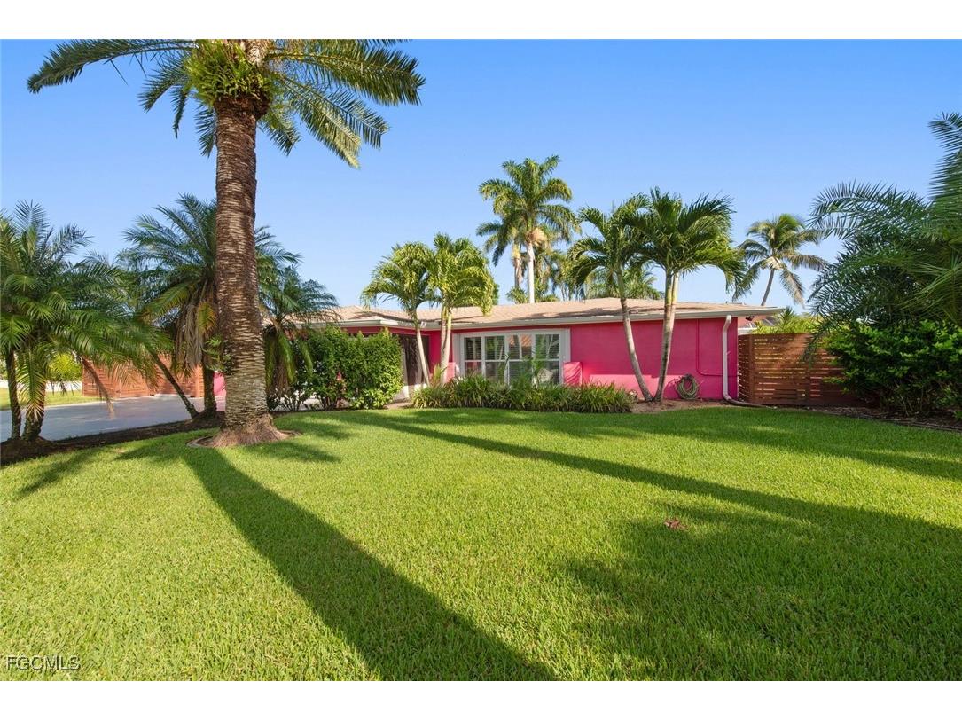 1771 Coral Way North Fort Myers FL 33917 2025007290 image2
