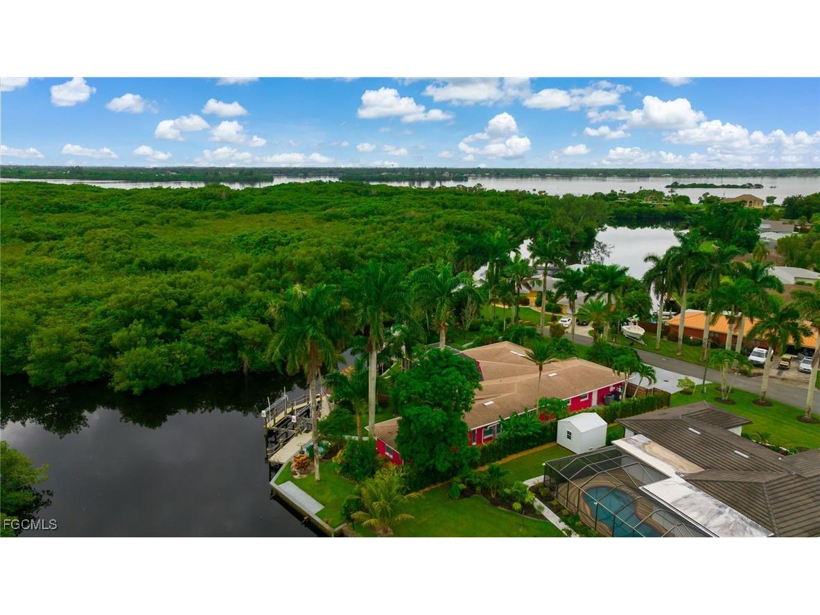 1771 Coral Way North Fort Myers FL 33917 2025007290 image3