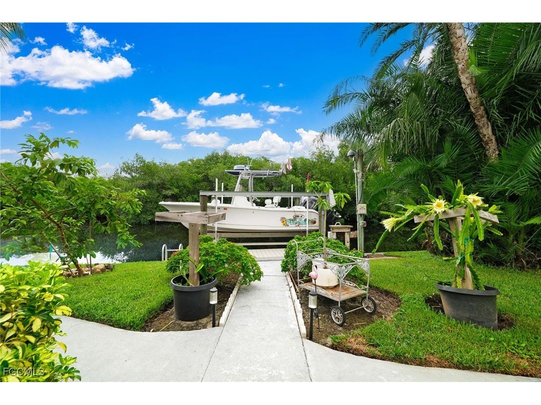 1771 Coral Way North Fort Myers FL 33917 2025007290 image41
