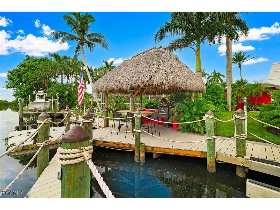 1771 Coral Way North Fort Myers FL 33917 2025007290 image6