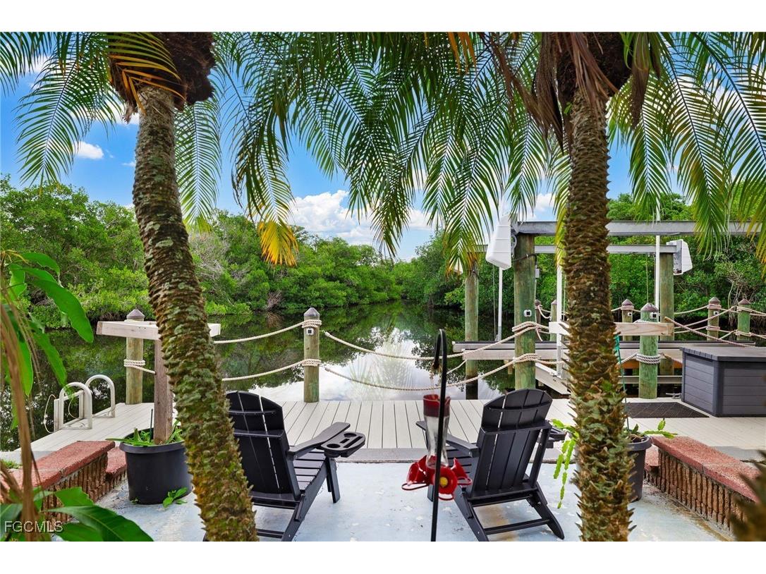 1771 Coral Way North Fort Myers FL 33917 2025007290 image7