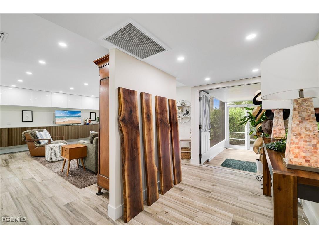 1771 Coral Way North Fort Myers FL 33917 2025007290 image9