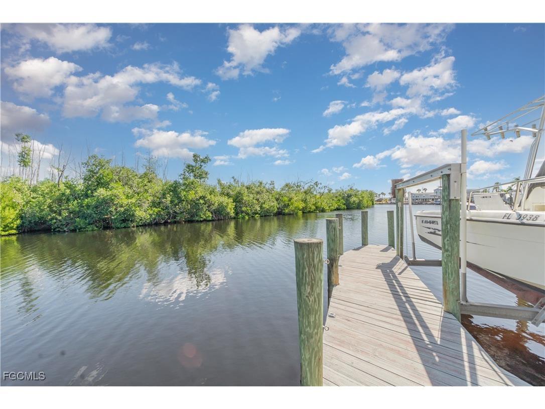 17711 Canal Cove Court Fort Myers Beach FL 33931 2025017050 image21