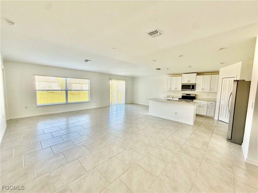 17712 Paradiso Way North Fort Myers FL 33917 2025017304 image3