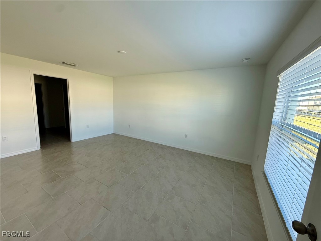 17712 Paradiso Way North Fort Myers FL 33917 2025017304 image8