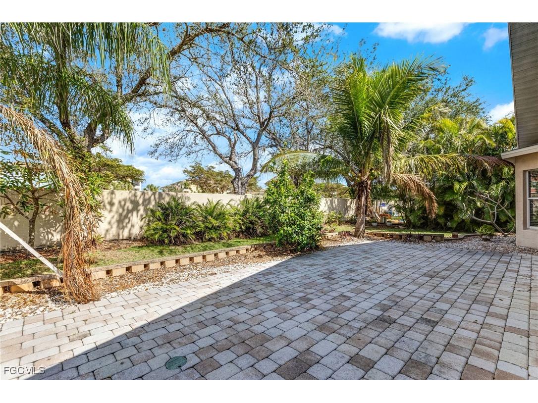 17721 Castle Harbor Drive Fort Myers FL 33967 2025007396 image32