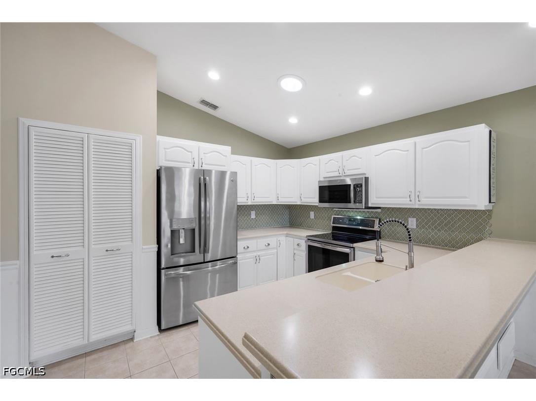17740 Pineapple Palm Court North Fort Myers FL 33917 2026023234 image9