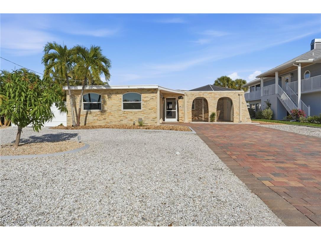 17741 Rebecca Avenue Fort Myers Beach FL 33931 2026005610 image1