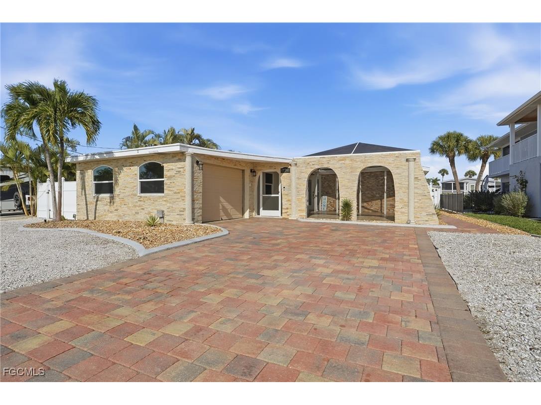 17741 Rebecca Avenue Fort Myers Beach FL 33931 2026005610 image2