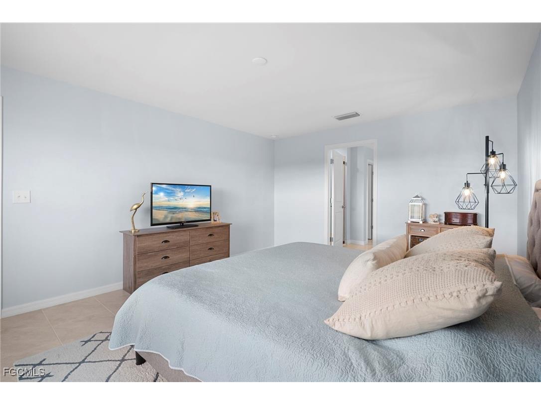 17741 Paradiso Way North Fort Myers FL 33917 2025023985 image25