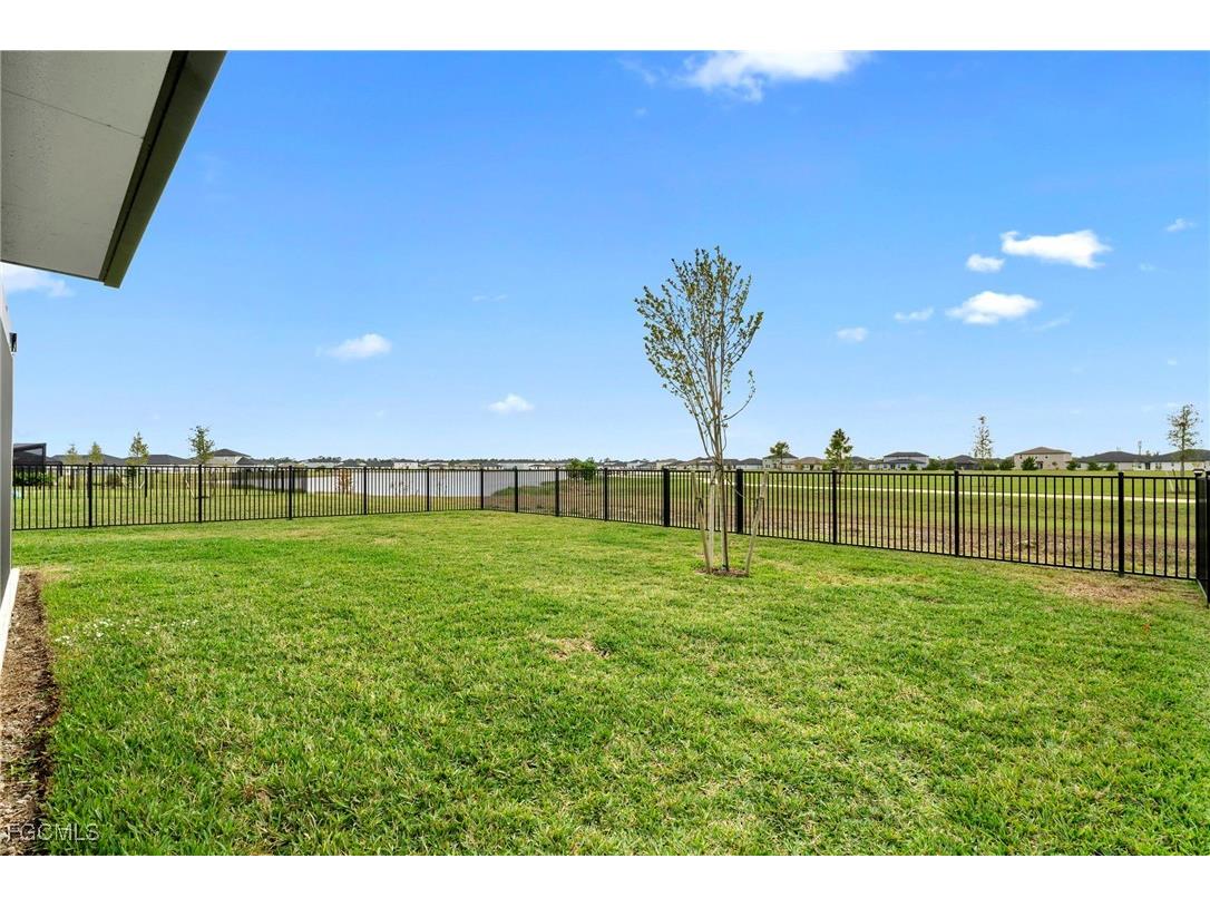 17741 Paradiso Way North Fort Myers FL 33917 2025023985 image36