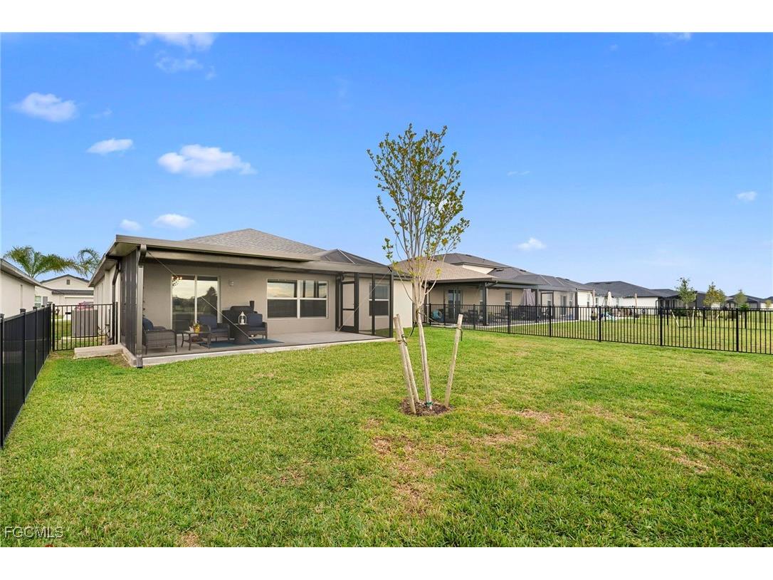 17741 Paradiso Way North Fort Myers FL 33917 2025023985 image37