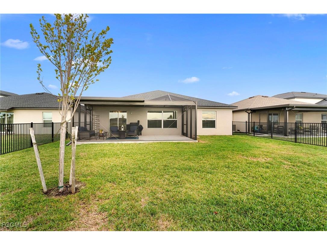 17741 Paradiso Way North Fort Myers FL 33917 2025023985 image38
