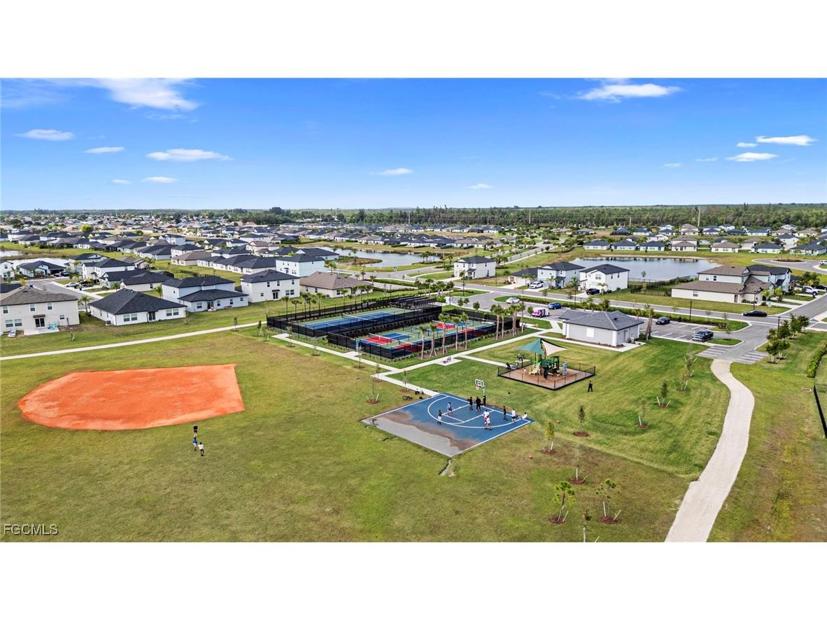 17741 Paradiso Way North Fort Myers FL 33917 2025023985 image40