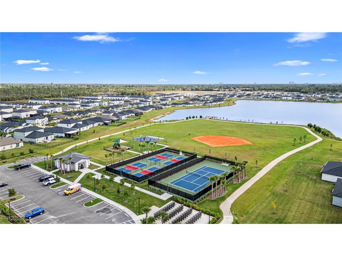 17741 Paradiso Way North Fort Myers FL 33917 2025023985 image41