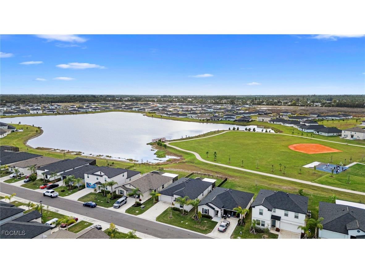 17741 Paradiso Way North Fort Myers FL 33917 2025023985 image42