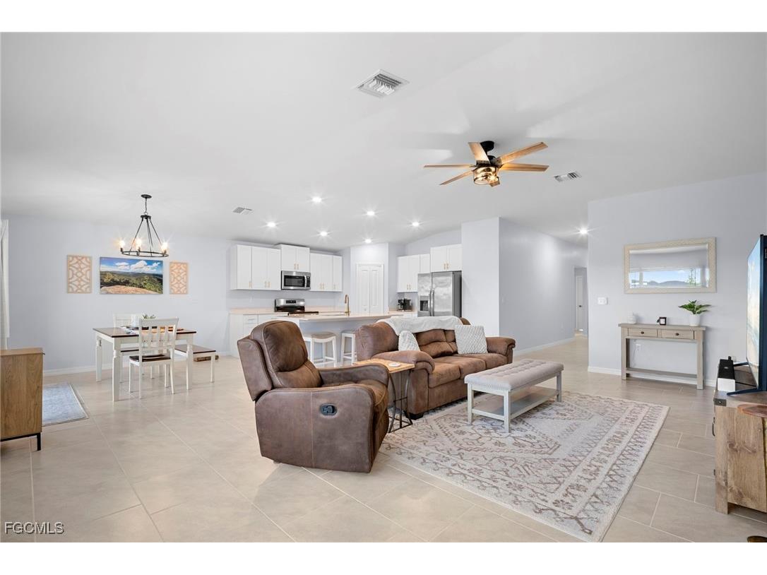 17741 Paradiso Way North Fort Myers FL 33917 2025023985 image7