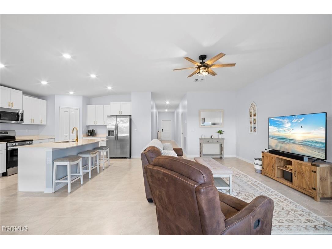 17741 Paradiso Way North Fort Myers FL 33917 2025023985 image8