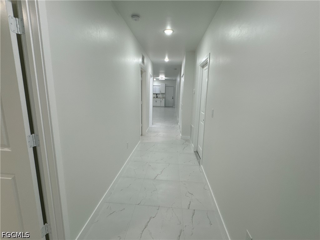 1775 Glenway Court Fort Myers FL 33916 2026018323 image2