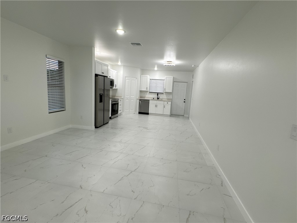 1775 Glenway Court Fort Myers FL 33916 2026018323 image4