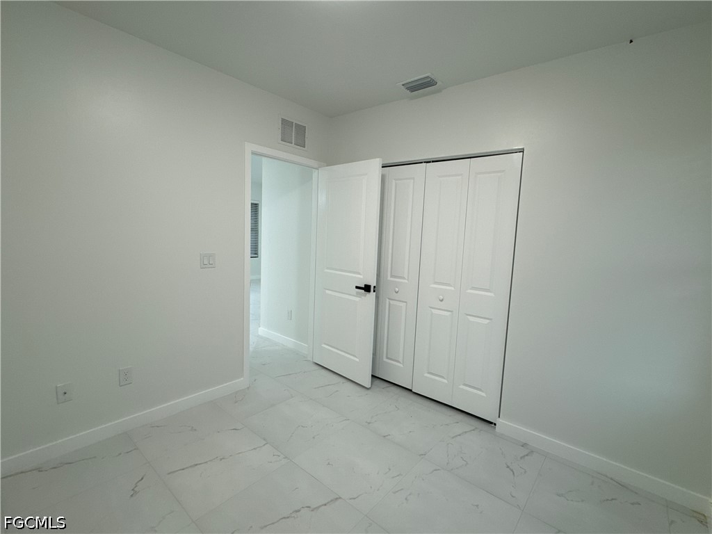 1775 Glenway Court Fort Myers FL 33916 2026018323 image6