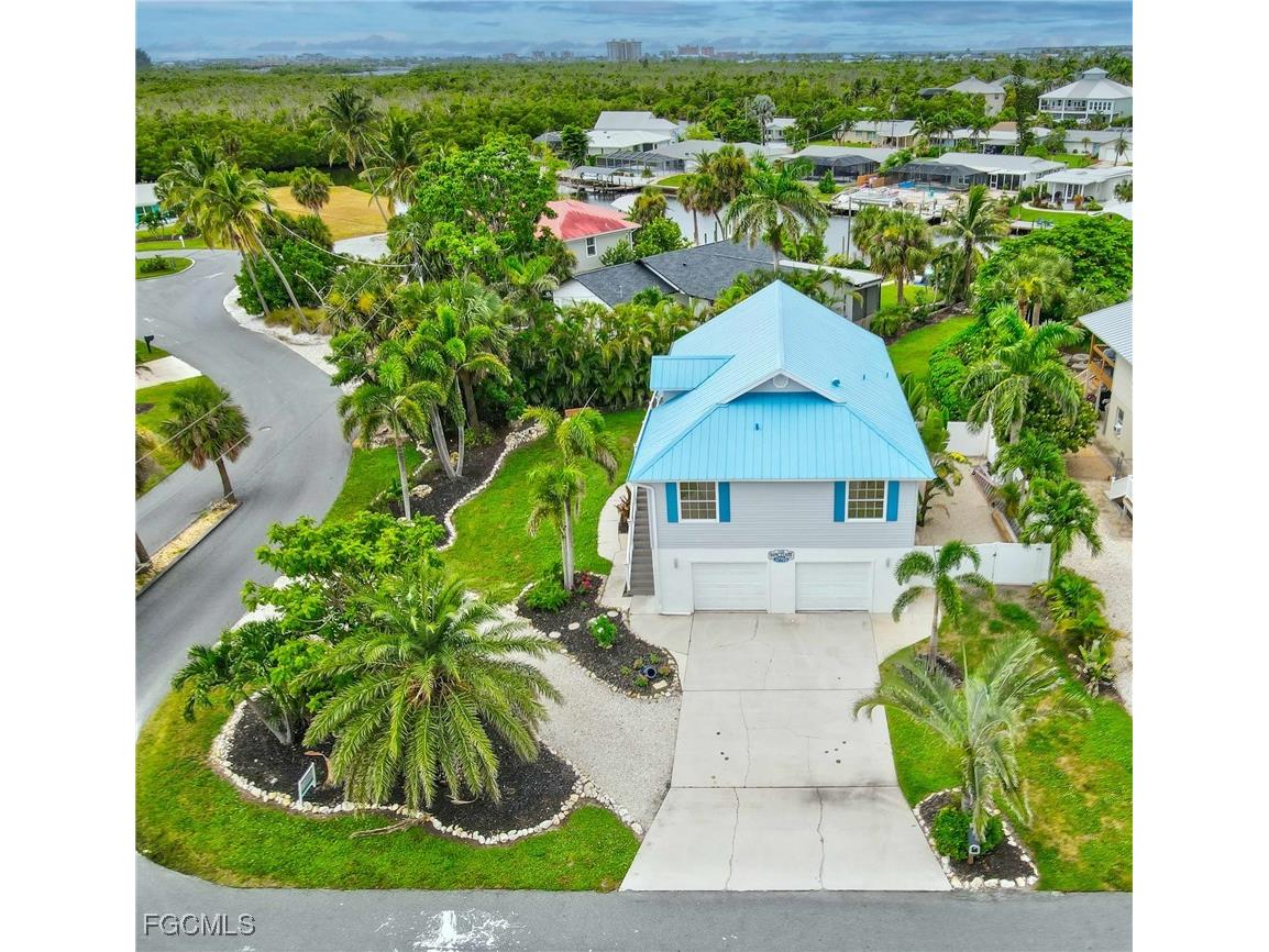 17750 Rebecca Avenue Fort Myers Beach FL 33931 2025005137 image1