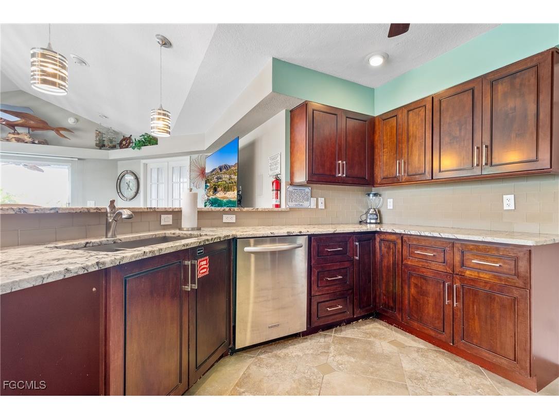 17750 Rebecca Avenue Fort Myers Beach FL 33931 2025005137 image9