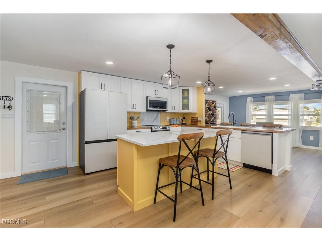 17751 Peppard Drive Fort Myers Beach FL 33931 2025002646 image7