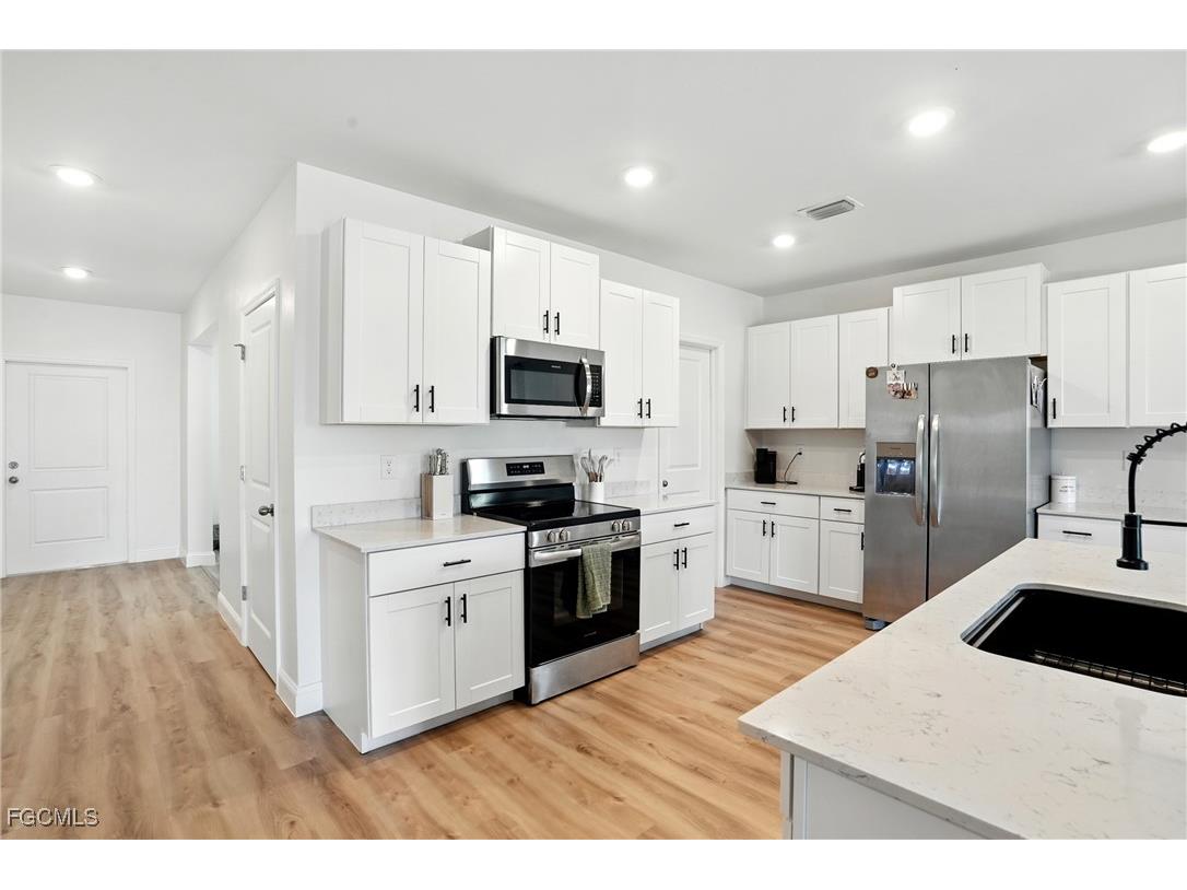 17765 Paradiso Way North Fort Myers FL 33917 2025006908 image14