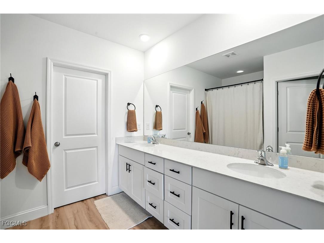 17765 Paradiso Way North Fort Myers FL 33917 2025006908 image19