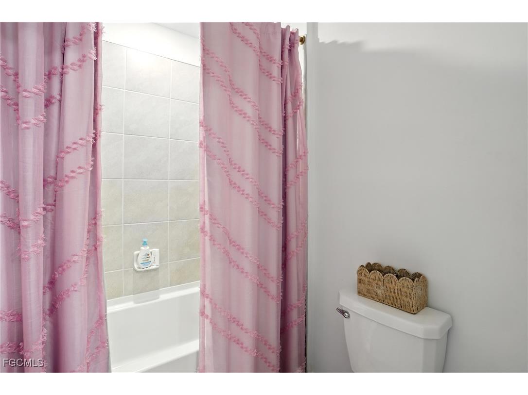 17765 Paradiso Way North Fort Myers FL 33917 2025006908 image31