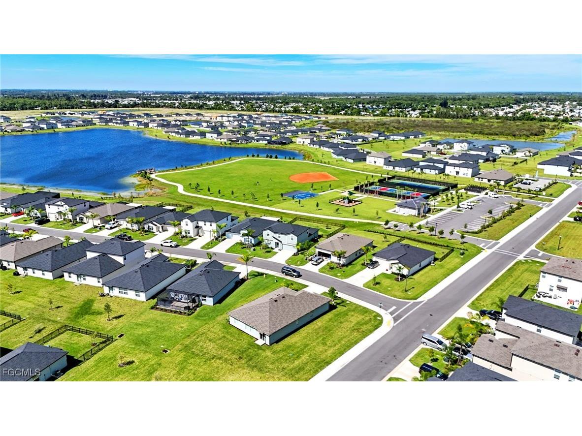 17765 Paradiso Way North Fort Myers FL 33917 2025006908 image34