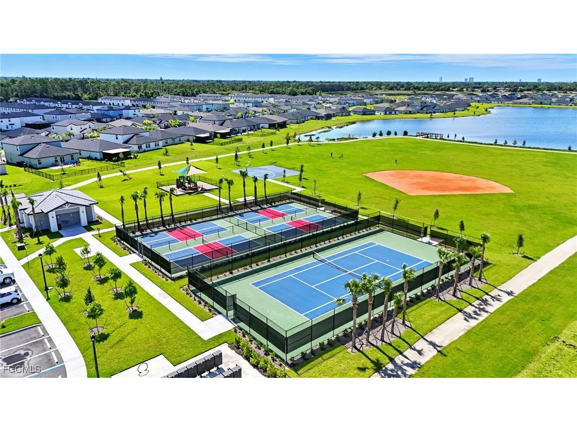 17765 Paradiso Way North Fort Myers FL 33917 2025006908 image35