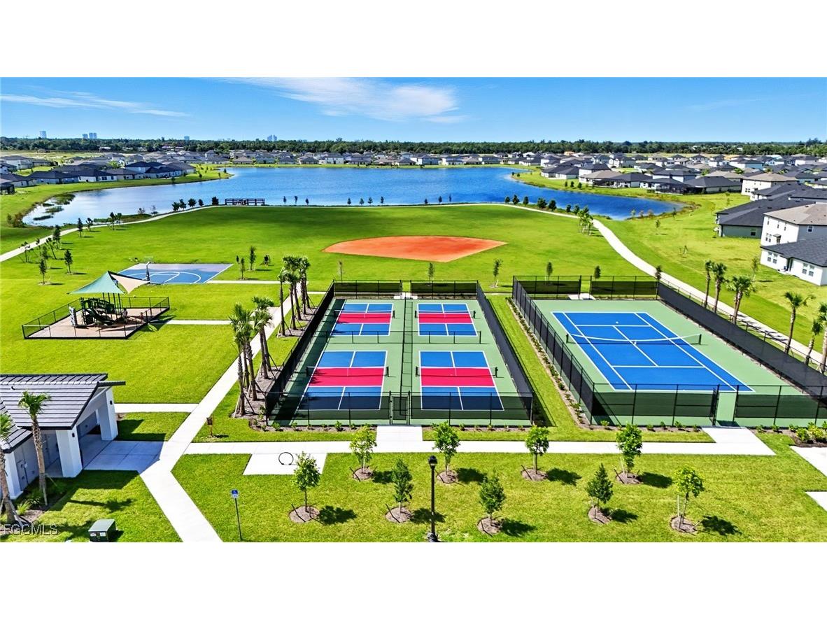 17765 Paradiso Way North Fort Myers FL 33917 2025006908 image36