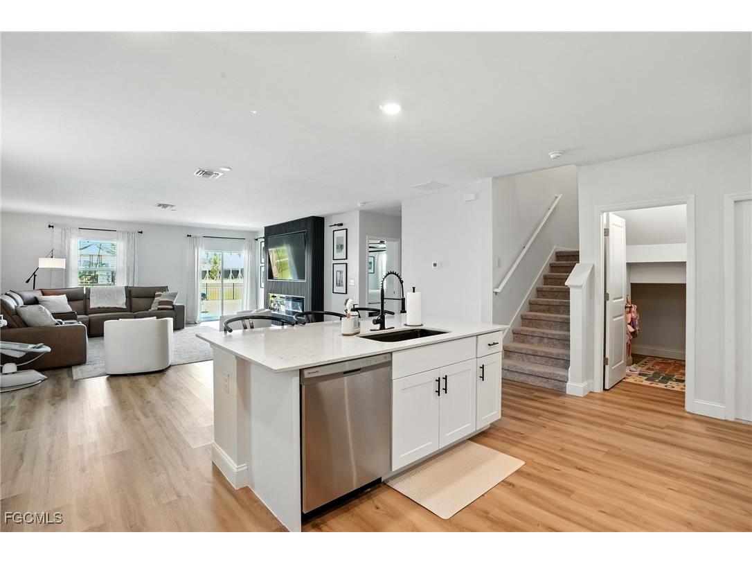 17765 Paradiso Way North Fort Myers FL 33917 2025006908 image4