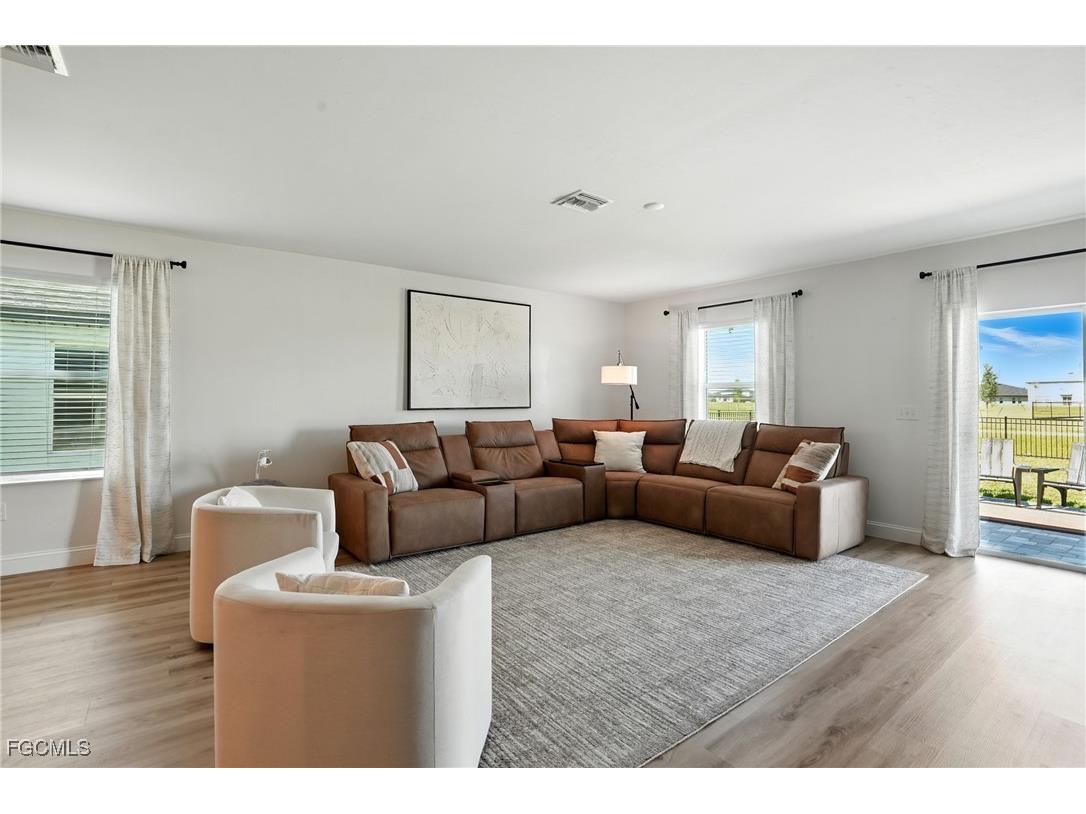 17765 Paradiso Way North Fort Myers FL 33917 2025006908 image7