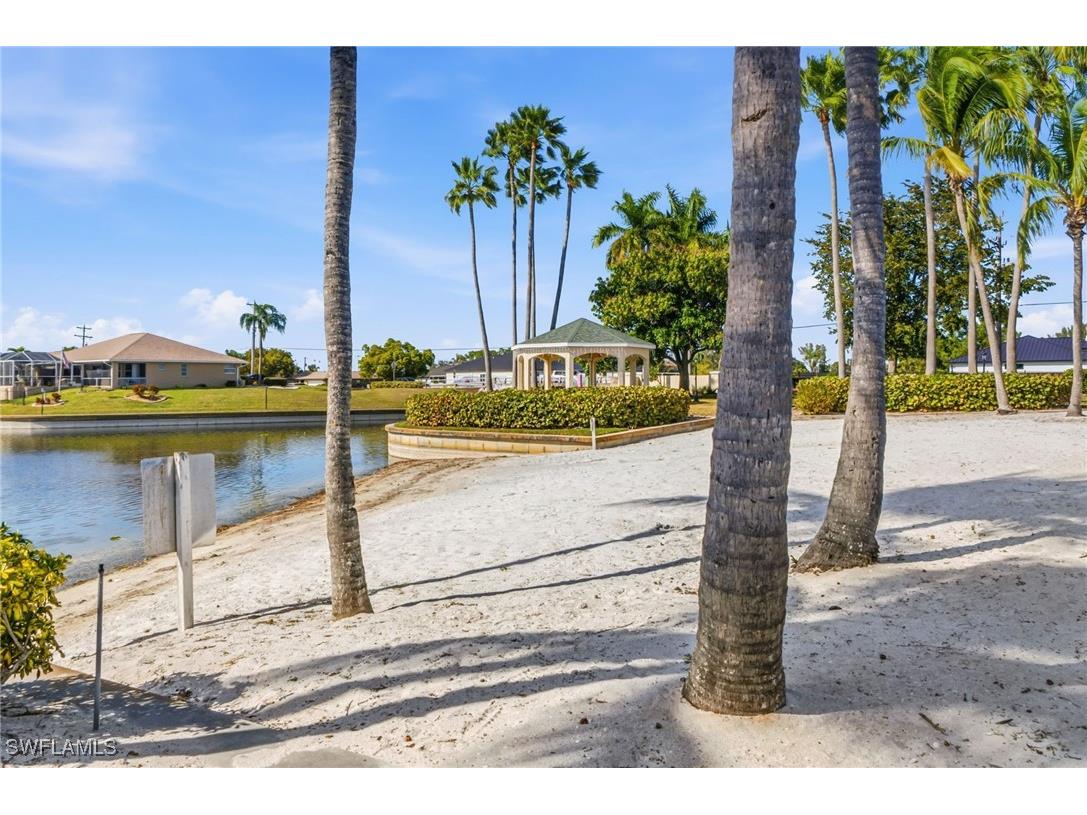 1777 Emerald Cove Circle Cape Coral FL 33991 226005047 image38