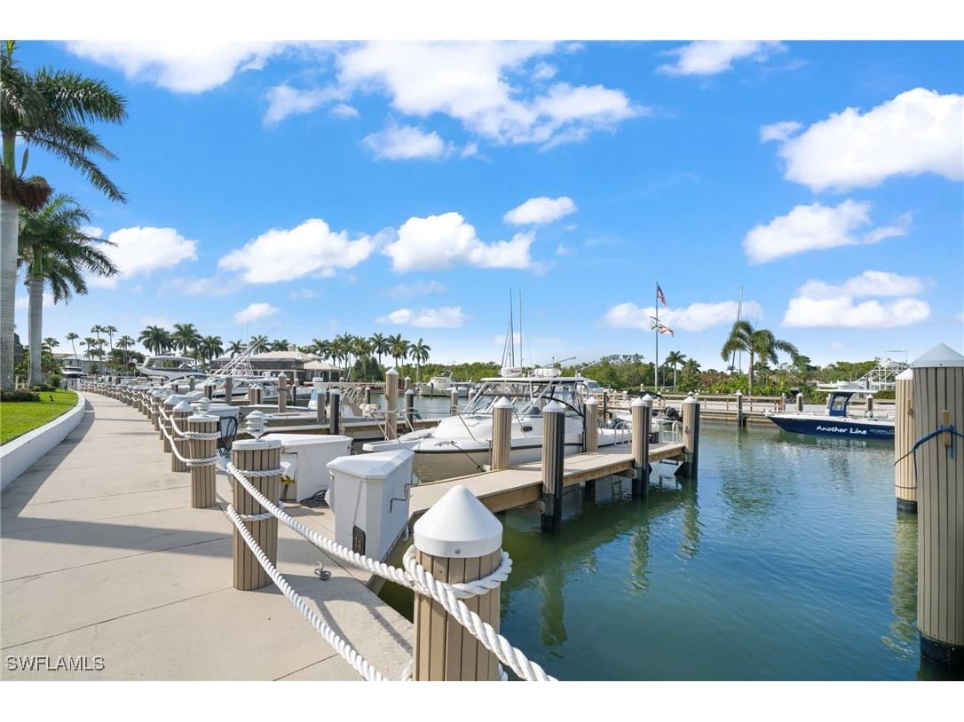 1777 Gulfstar Drive S Naples FL 34112 224083128 image1