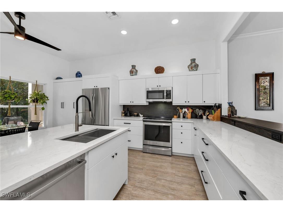 1778 Marsh Run Naples FL 34109 225078591 image1