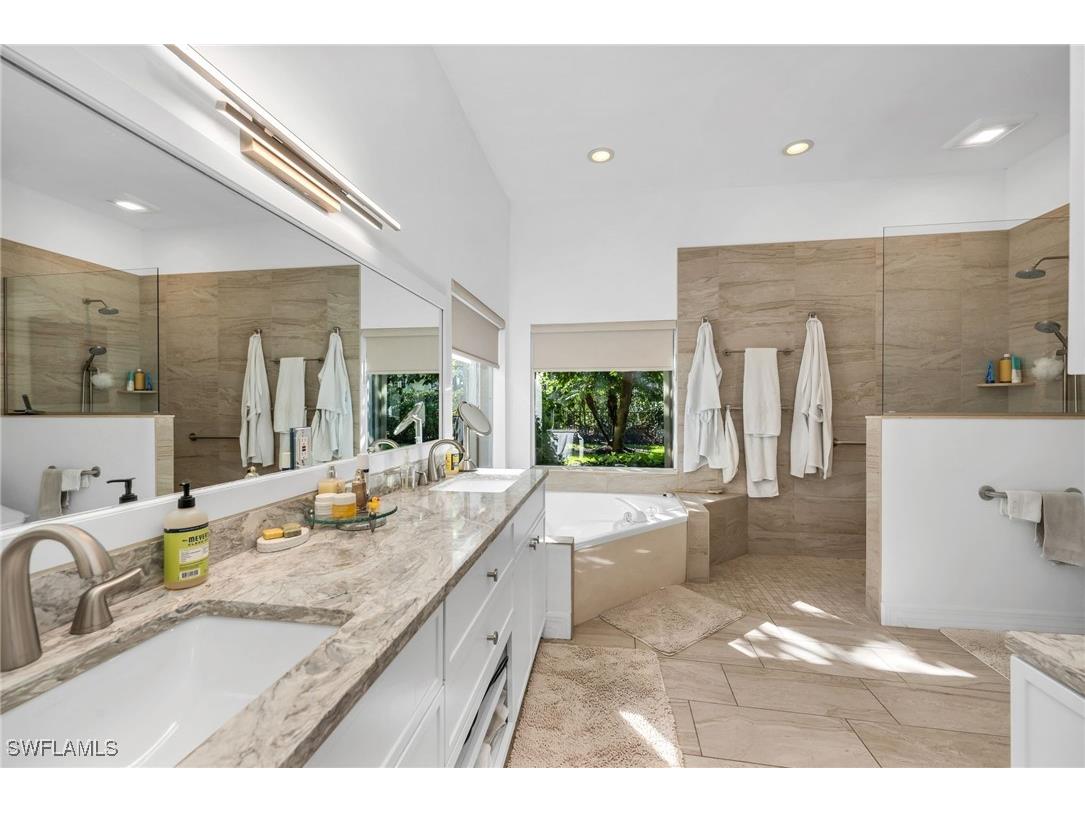 1778 Marsh Run Naples FL 34109 225078591 image9