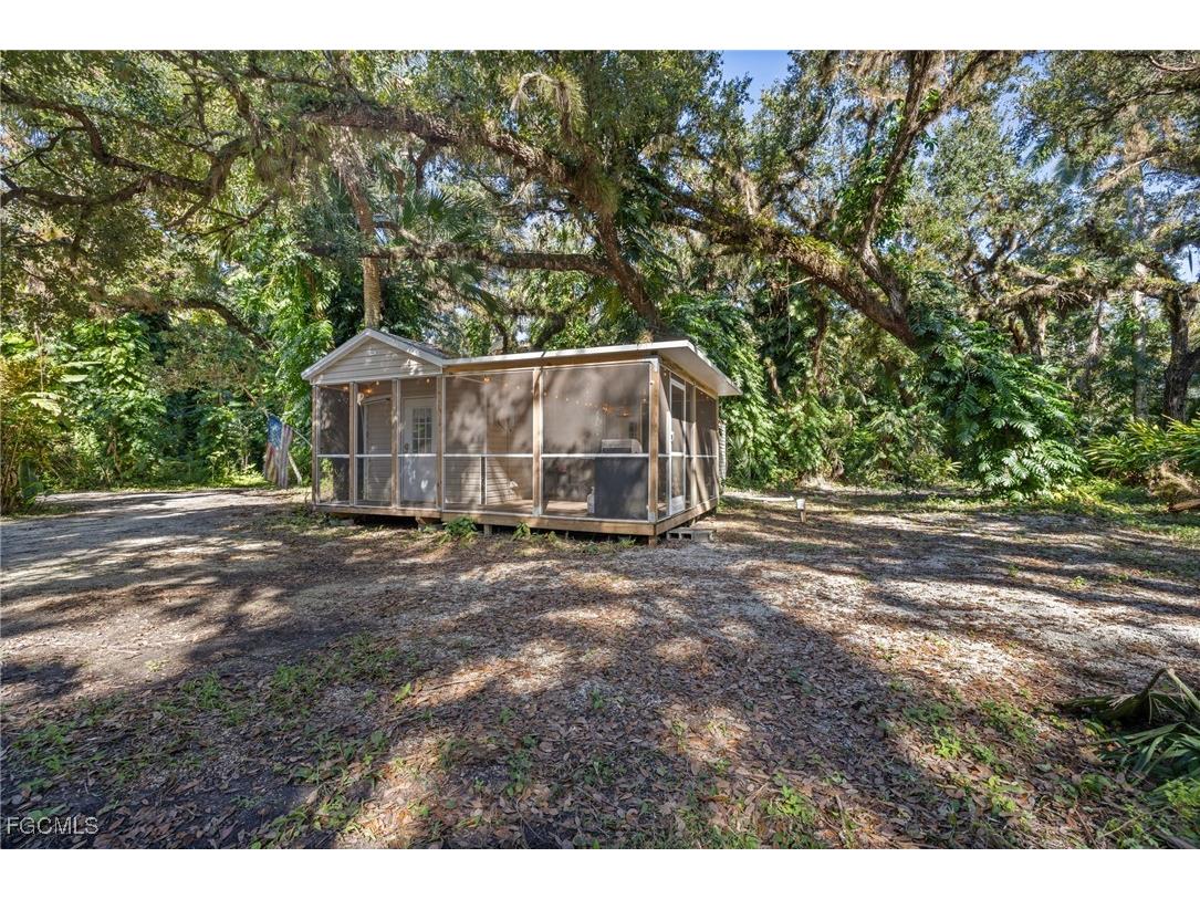 17780 Caloosa Road Alva FL 33920 2025011781 image4