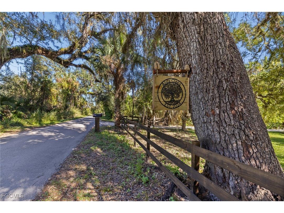 17780 Caloosa Road Alva FL 33920 2025011781 image5