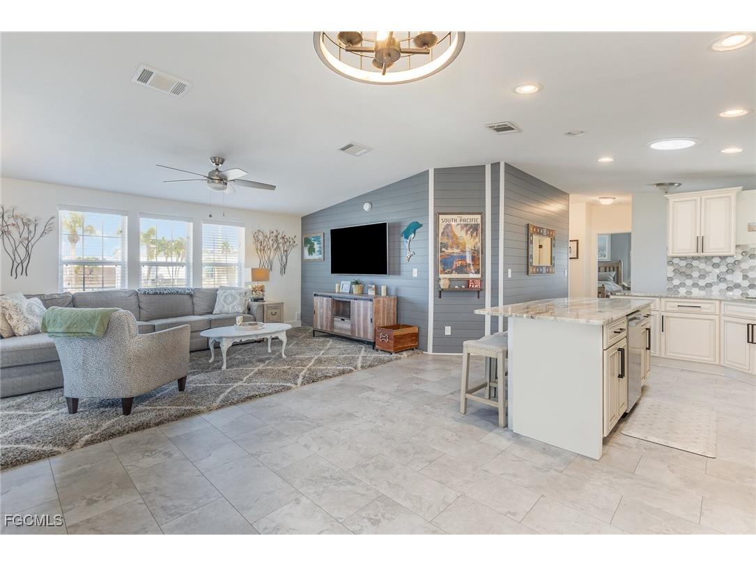 17780 Stevens Boulevard Fort Myers Beach FL 33931 2025011028 image4