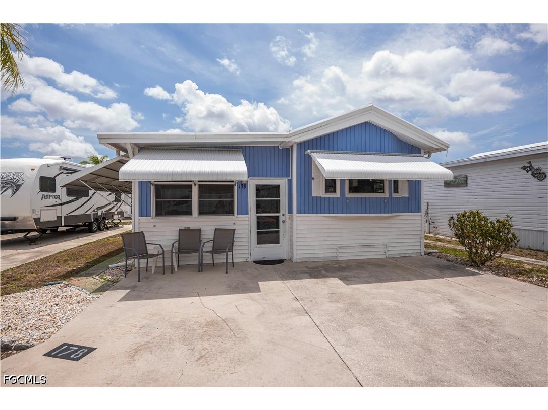 178 Caravan Circle North Fort Myers FL 33903 2026021678 image1