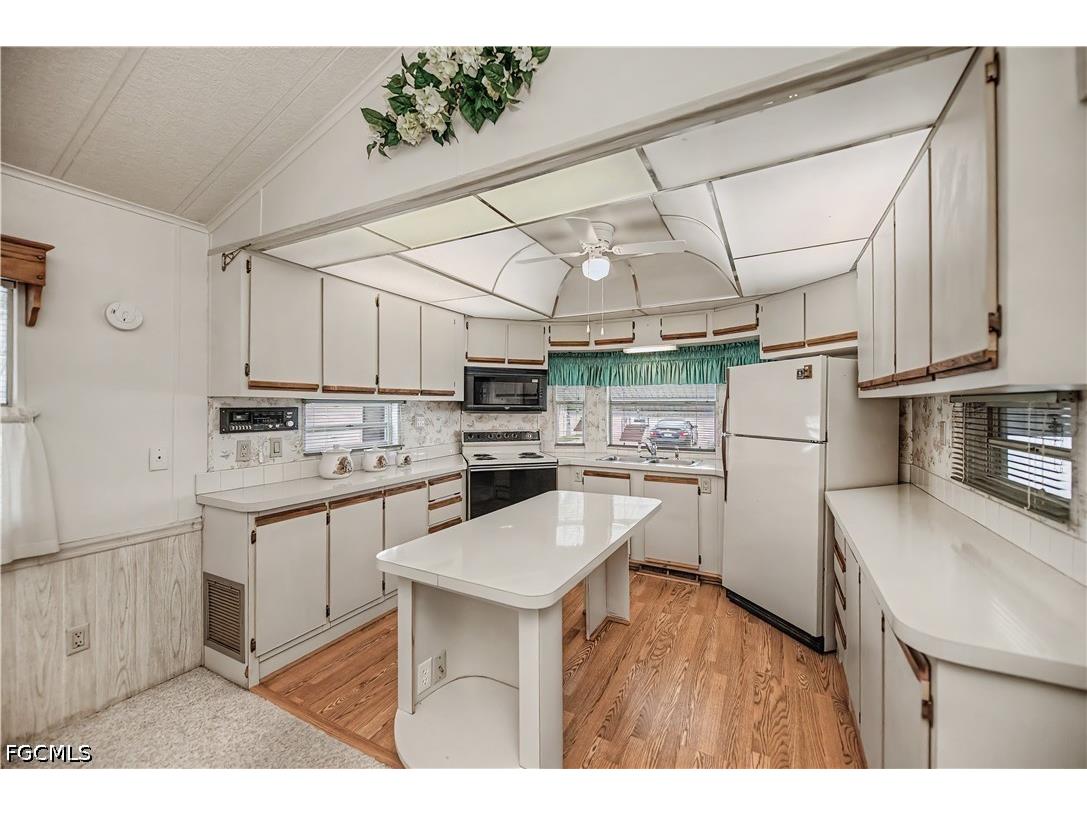 178 Caravan Circle North Fort Myers FL 33903 2026021678 image12