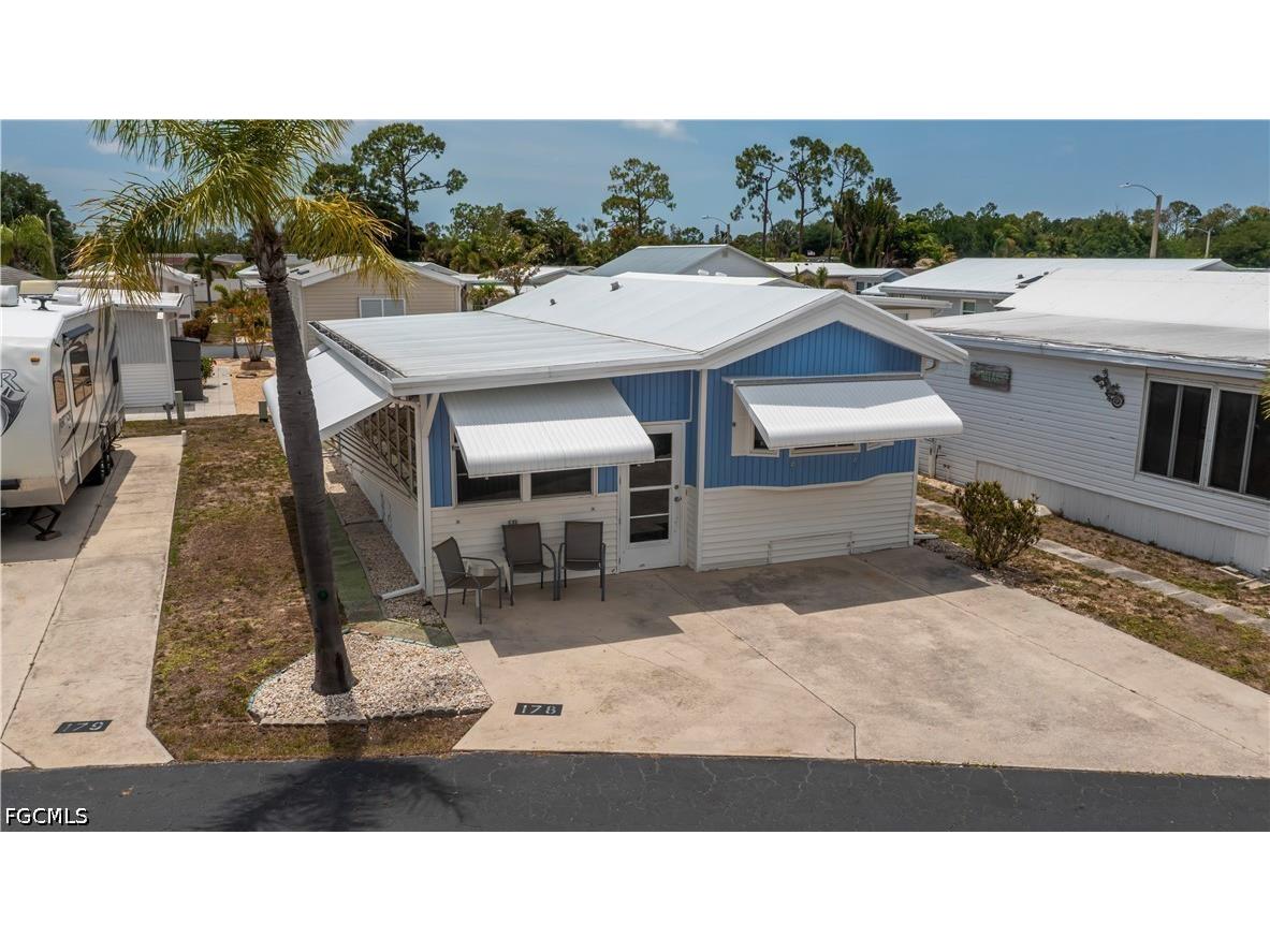 178 Caravan Circle North Fort Myers FL 33903 2026021678 image3