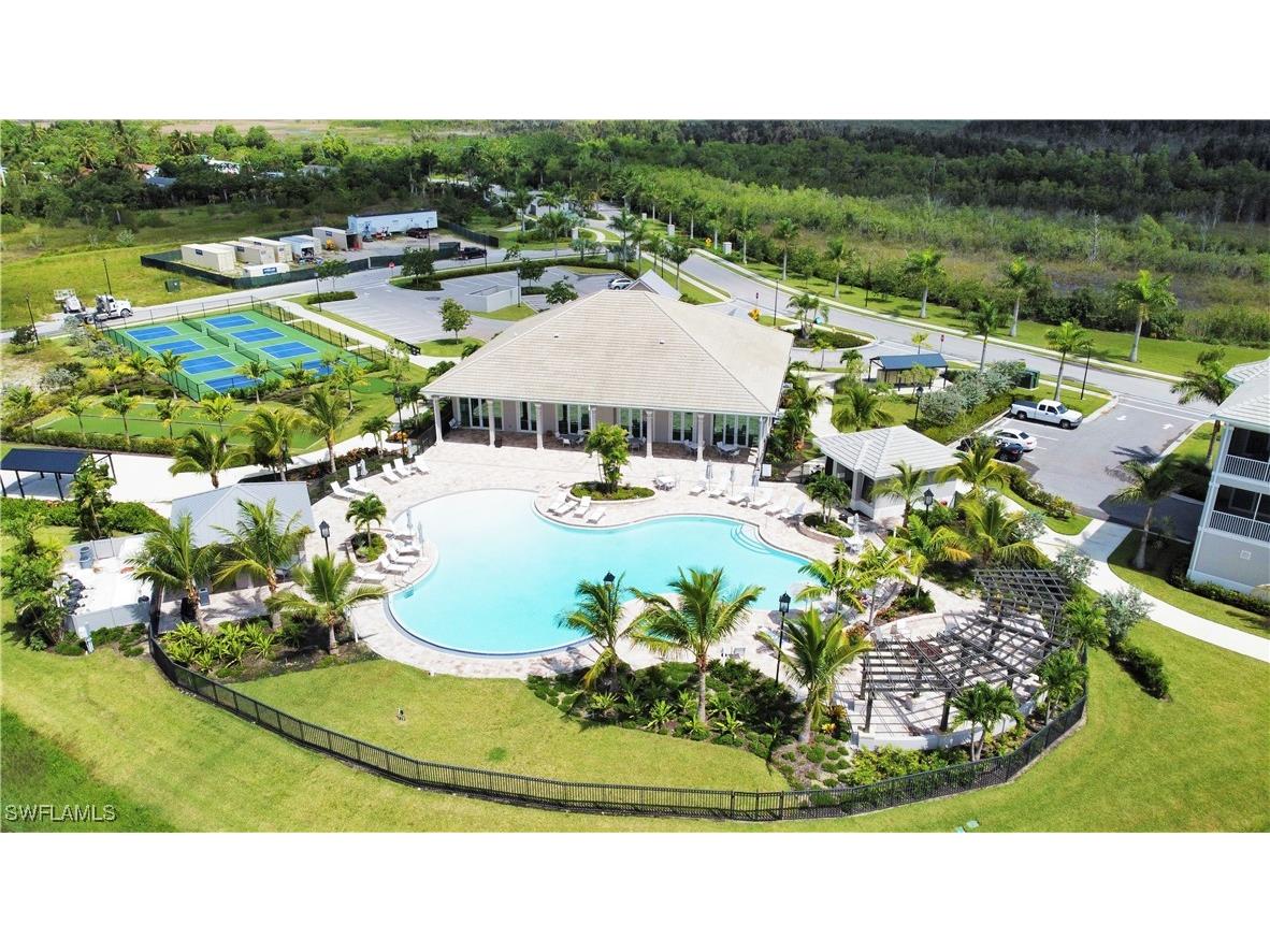 178 Indies Drive E #201 Naples FL 34114 225060065 image1