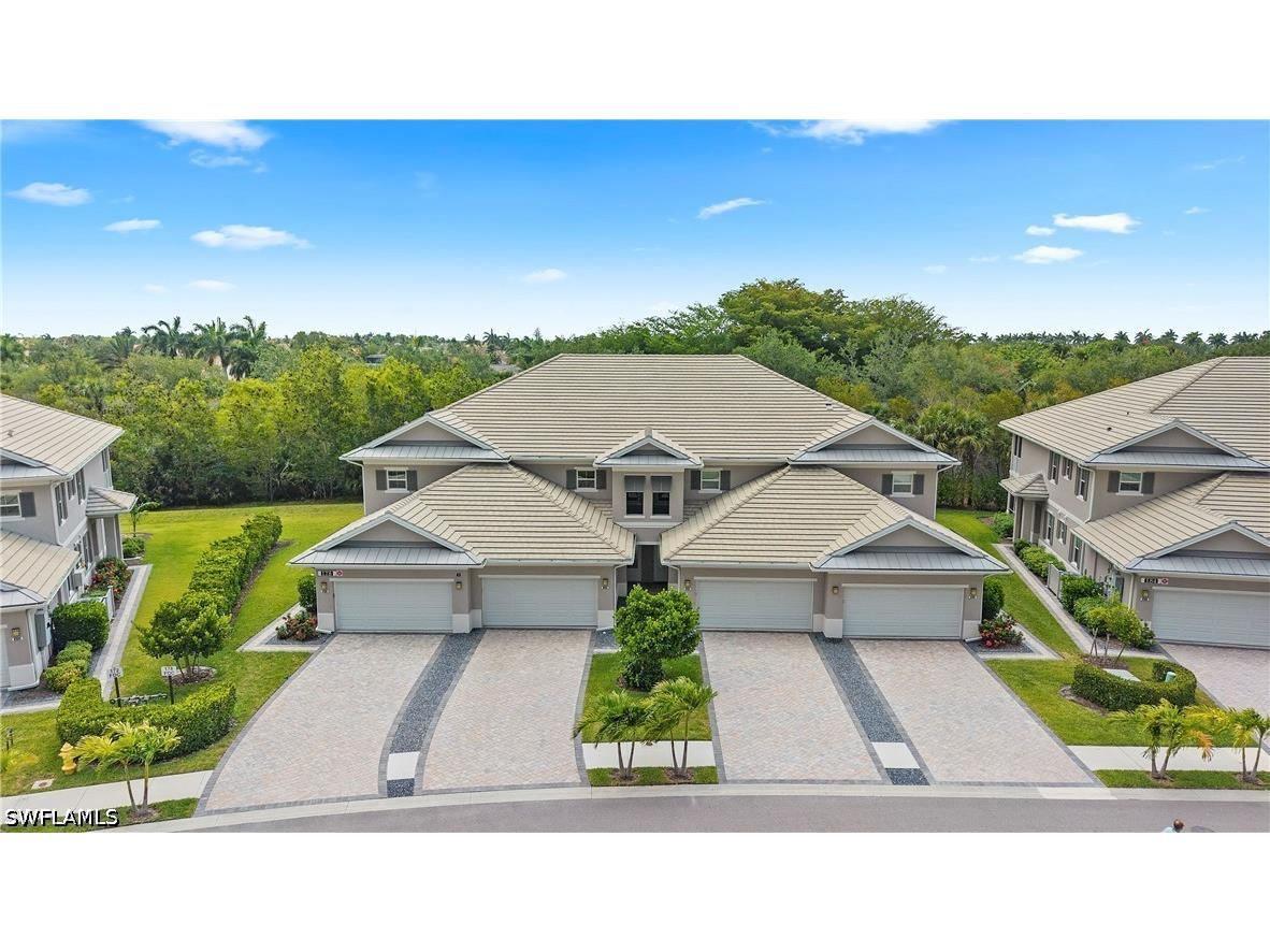 178 Indies Drive E #201 Naples FL 34114 226024447 image1