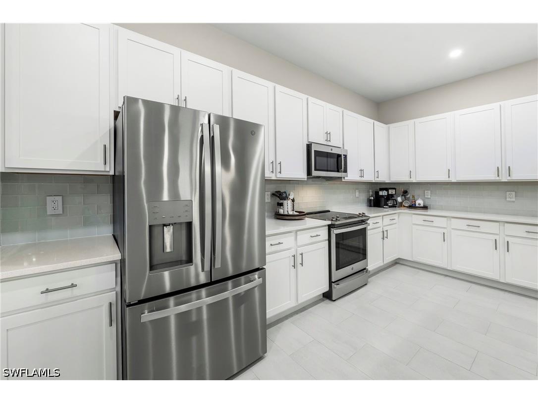 178 Indies Drive E #201 Naples FL 34114 226024447 image9